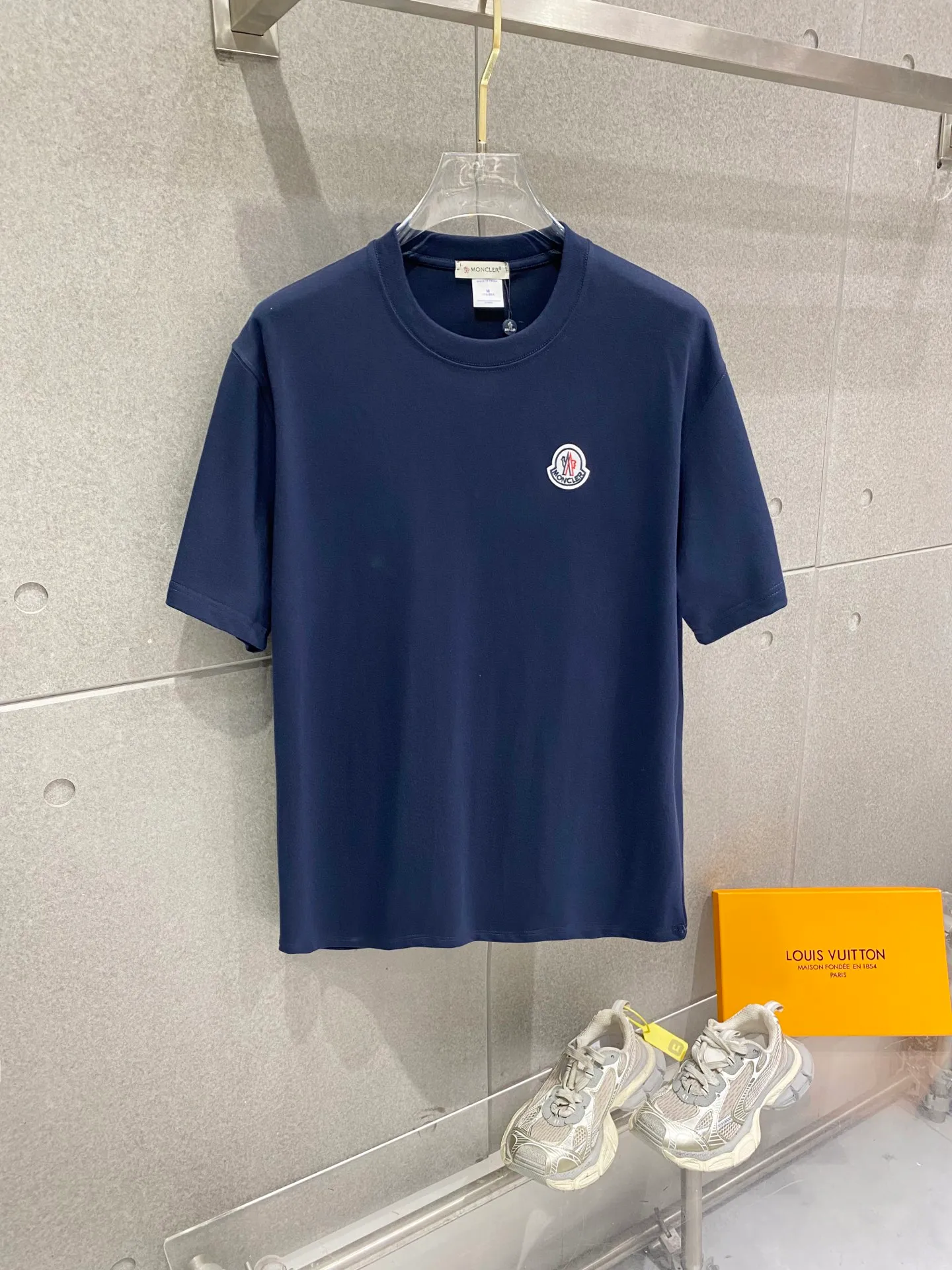 moncler、 300 ， ，Classic logo ， Quality Original ， ， ， Premium 。 ！ :Black White，Royal Blue Sizes: S-XXL :300g